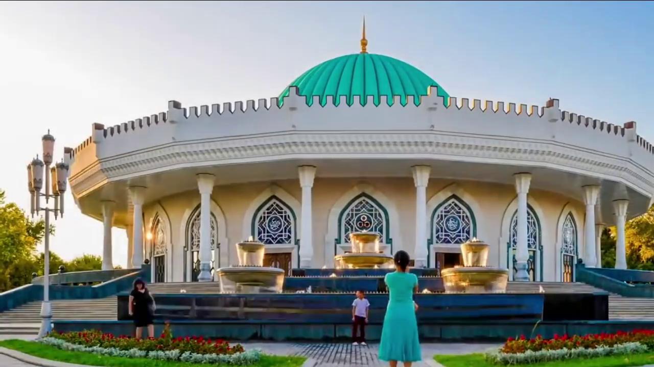 Partial Curl Ups Exercise